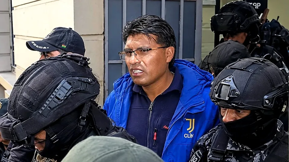 Condori pasa su primera noche en San Pedro y la Fiscalía tiene pendiente convocar a Evo Morales