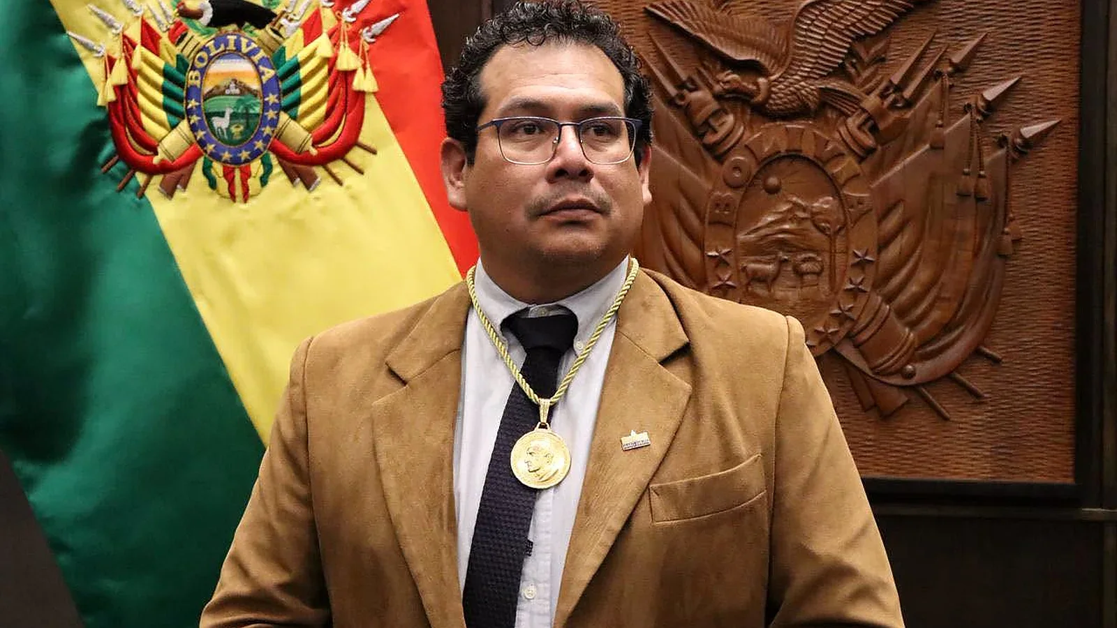 “Están locos”: Castro rechaza acusaciones de regalos y beneficios para buscar su reelección en Diputados