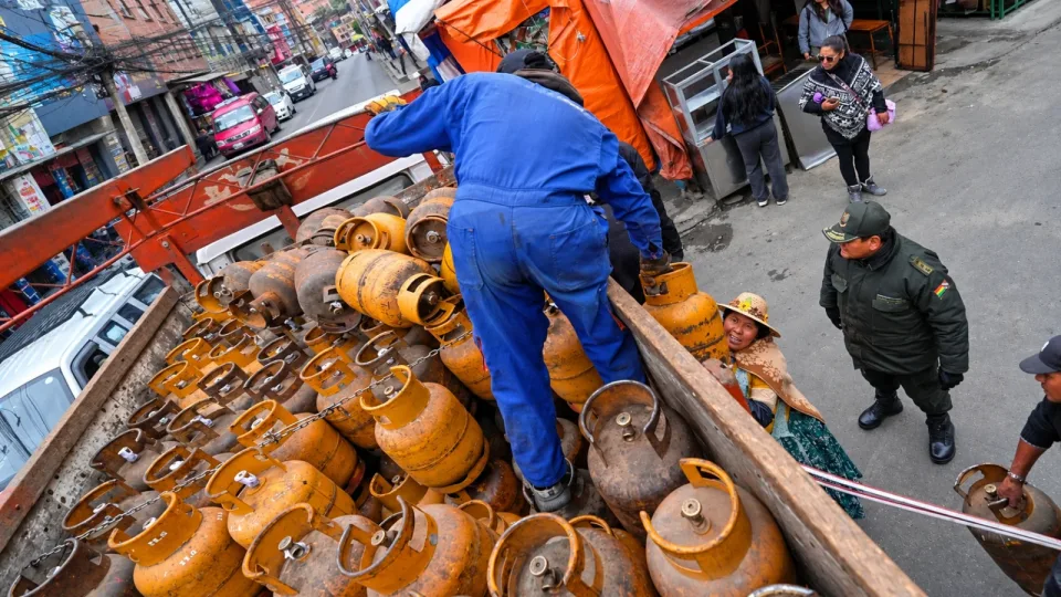 YPFB activa operativo y despacha 43.000 garrafas de GLP a La Paz y El Alto