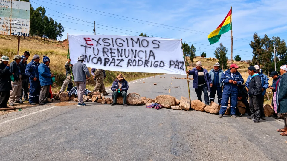 Sectores afines a Evo Morales anuncian movilizaciones desde el 13 de octubre contra medidas económicas del Gobierno