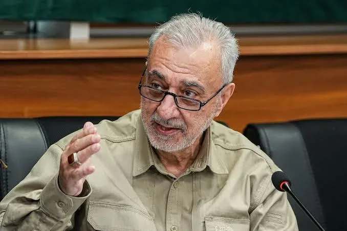 El régimen de Irán nombró a un nuevo ministro de Defensa tras ocho meses de guerra