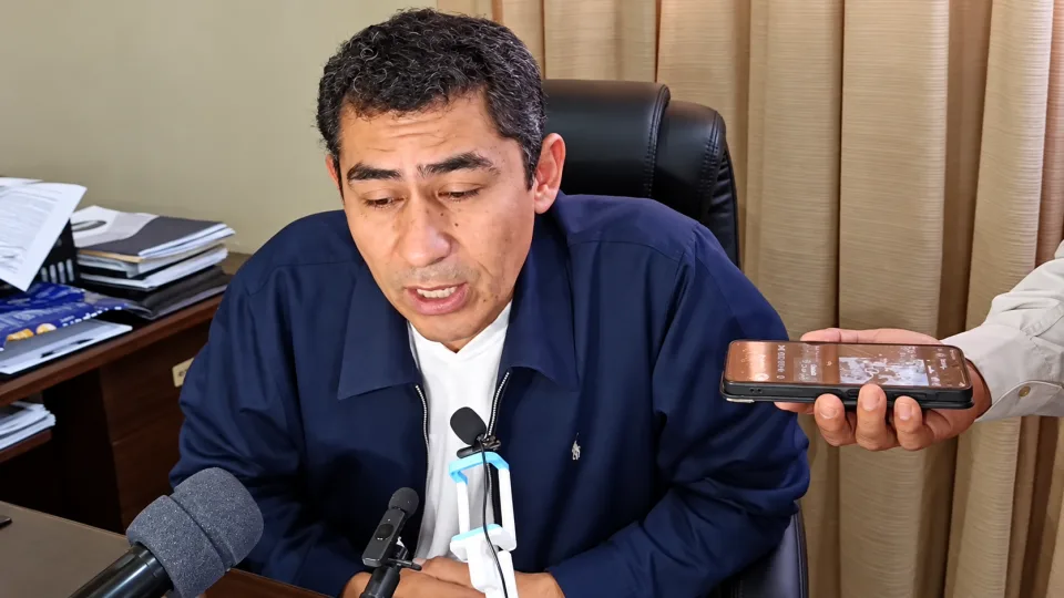 Concejal impulsa ley municipal para garantizar estacionamientos y accesibilidad a personas con discapacidad en Yacuiba