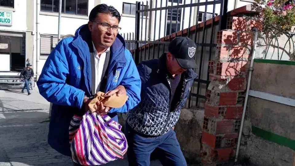 Nilton Condori se abstiene de declarar; su defensa recuerda privilegio del 152 de la CPE