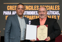 Juan Carlos Castillo recibe su credencial del TED Tarija y asume oficialmente como alcalde municipal